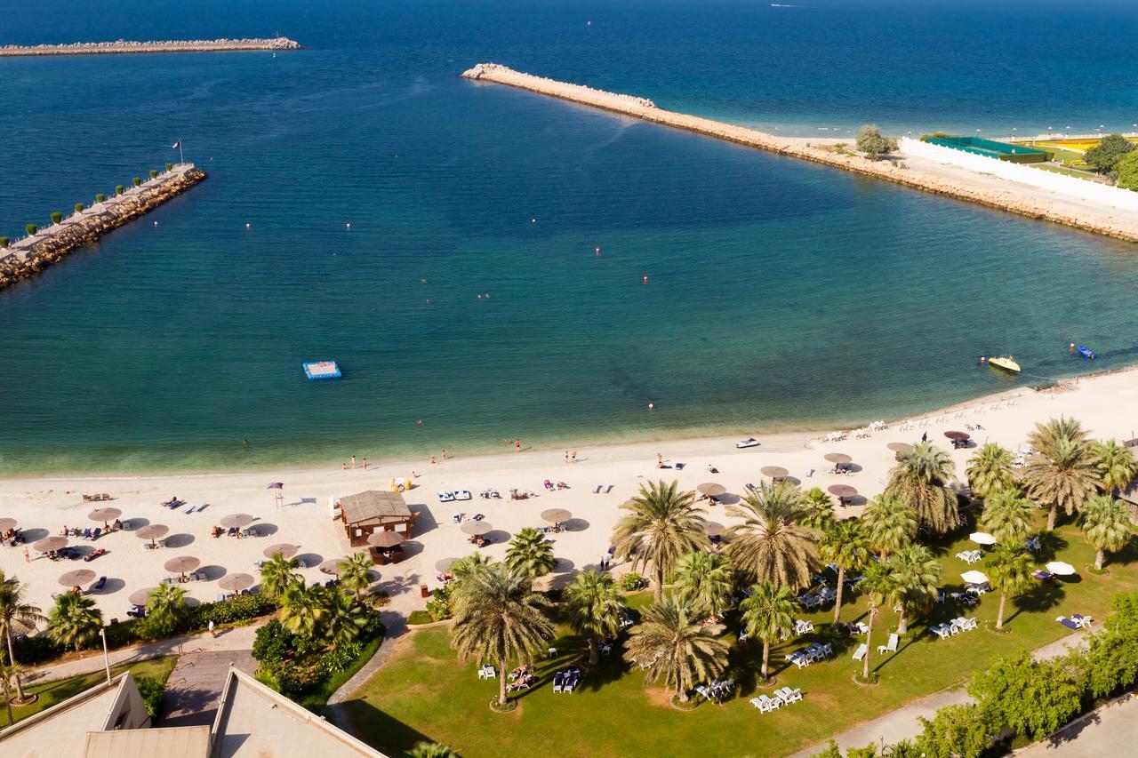 Radisson Blu Resort, Sharjah Luaran gambar The beach at Jumeirah Rotana