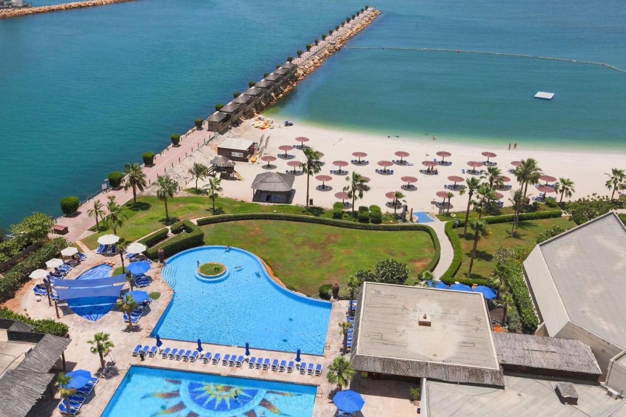 Radisson Blu Resort, Sharjah Luaran gambar The beach at Jumeirah Beach Hotel